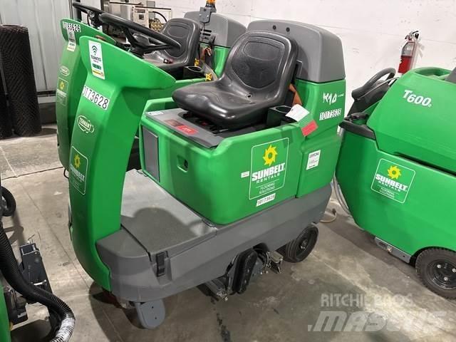 Tennant R14 Schrobzuigmachines