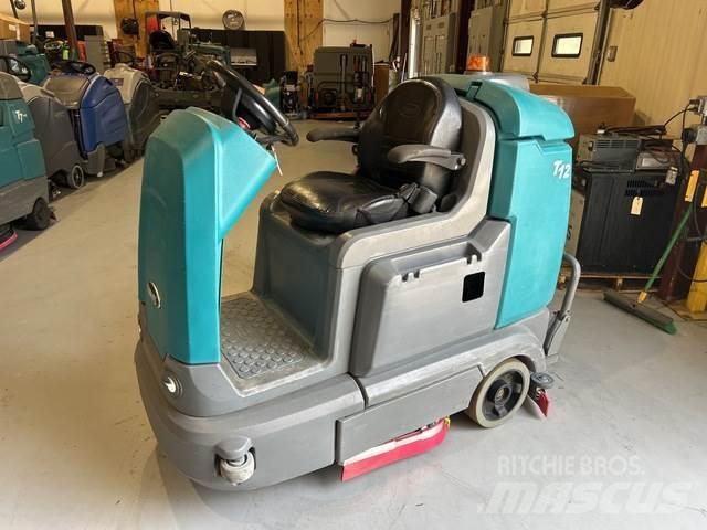 Tennant T12 Schrobzuigmachines