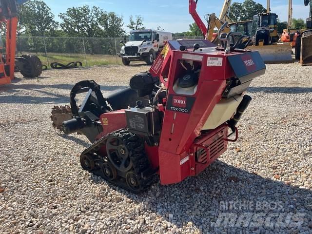 Toro TRX-300 Sleuvengravers