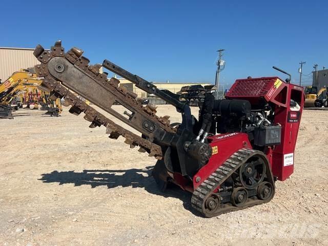 Toro TRX-300 Sleuvengravers