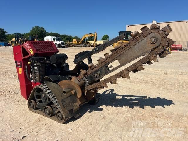 Toro TRX-300 Sleuvengravers