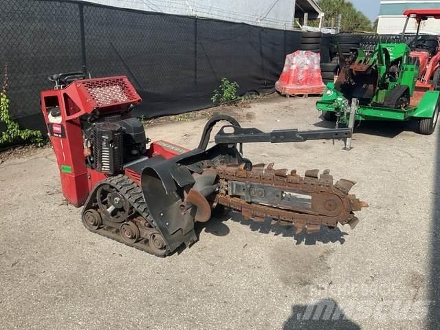 Toro TRX16 Sleuvengravers