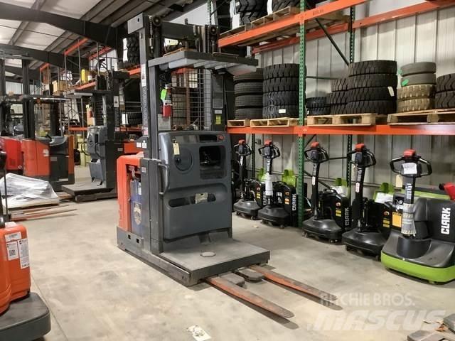 Toyota 7BPUE15 Orderpicker voor middelhoog niveau