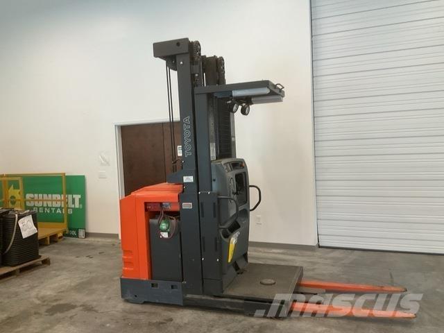 Toyota 7BPUE15 Orderpicker voor middelhoog niveau