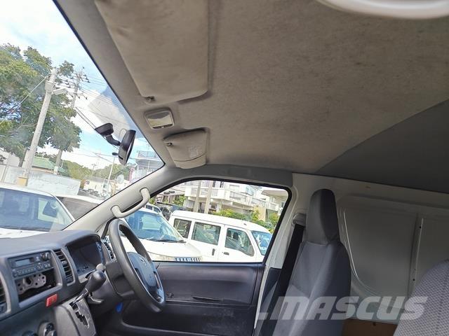 Toyota Hiace Minibussen