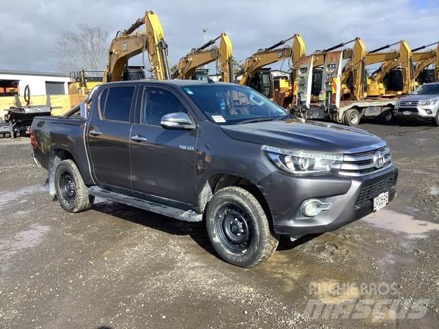 Toyota HiLux Bestelwagens met open laadbak