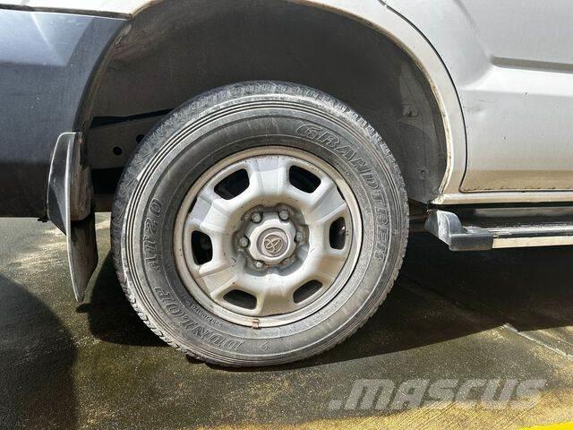 Toyota Prado Auto's