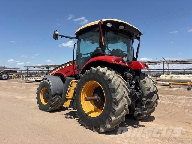 Versatile 260 Tractoren