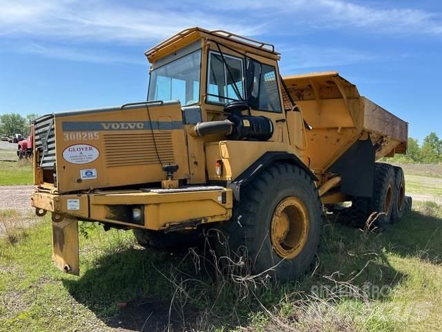 Volvo A25C 6x6 Knik dumptrucks