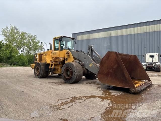 Volvo L220E Wielladers