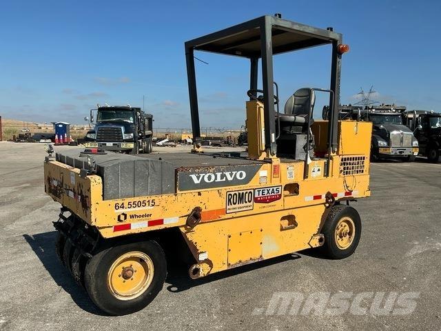 Volvo PT125 Bandenwalsen