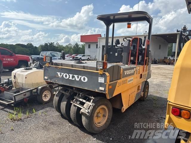 Volvo PT125C Bandenwalsen