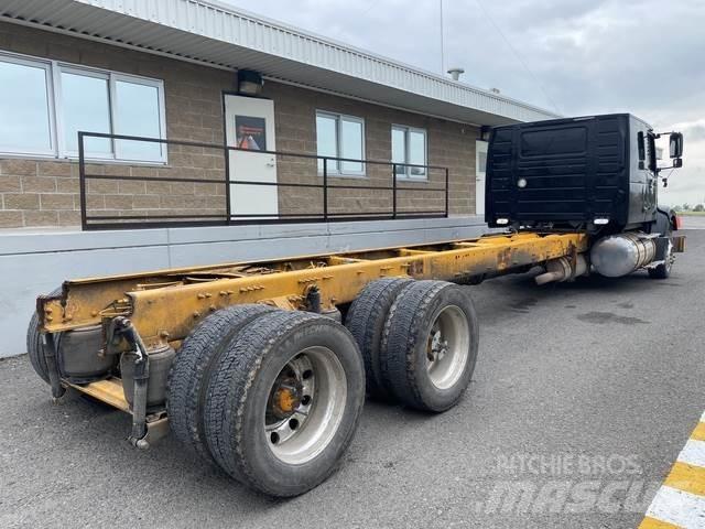 Volvo VHD64F Cabine en interieur