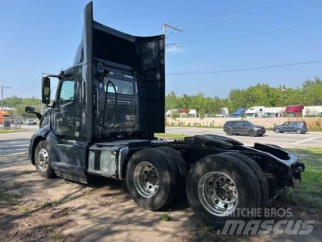Volvo VNL Trekkers