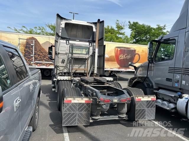 Volvo VNL Trekkers