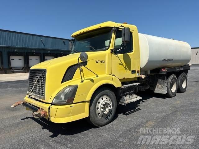 Volvo VNL Water tankwagens