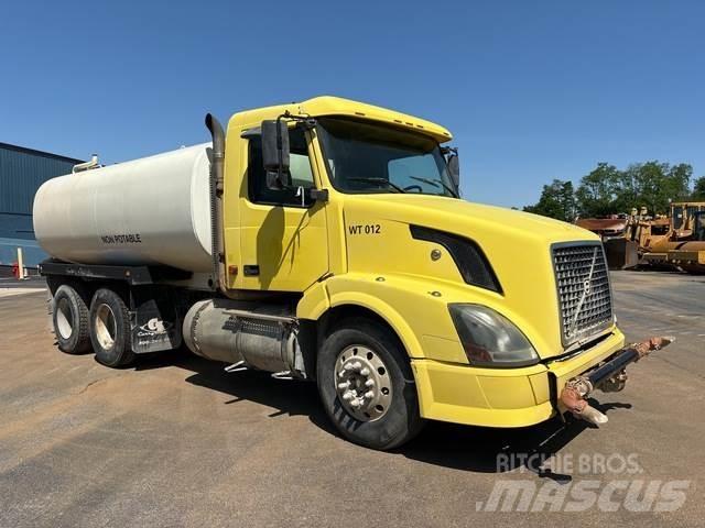 Volvo VNL Water tankwagens