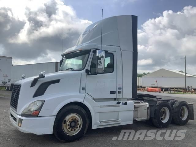 Volvo VNL Trekkers