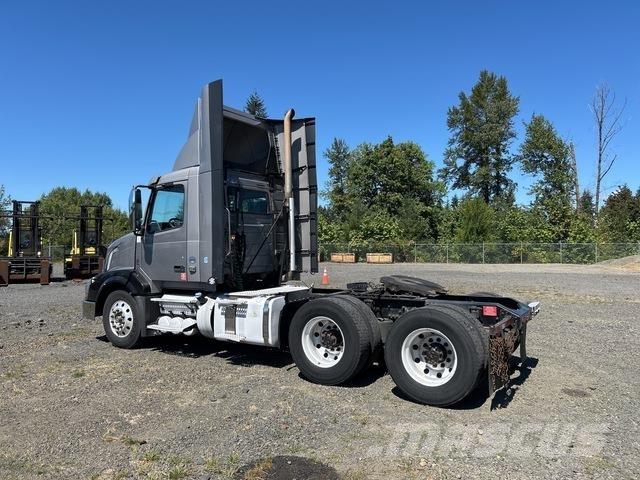 Volvo VNL Trekkers