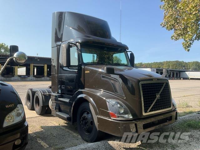 Volvo VNL Trekkers