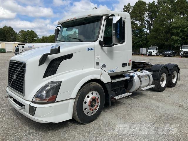 Volvo VNL Trekkers