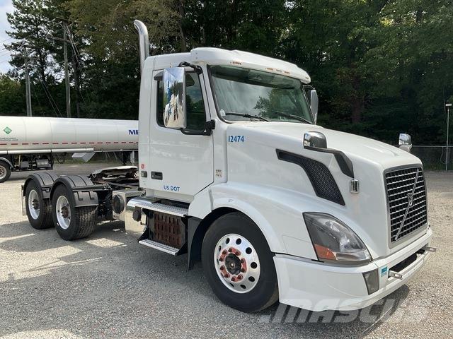 Volvo VNL Trekkers