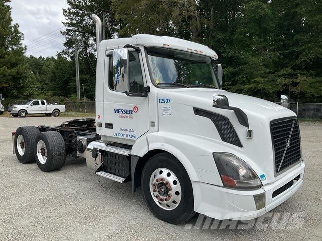 Volvo VNL Trekkers