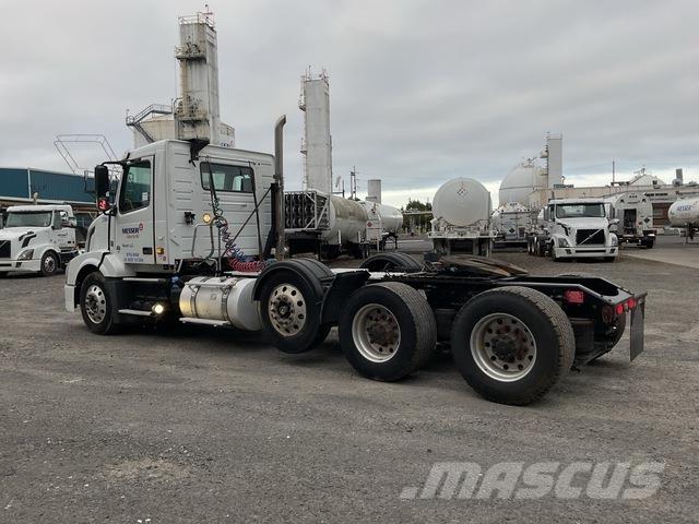 Volvo VNL Trekkers