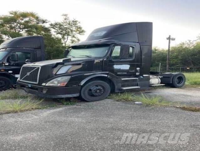 Volvo VNL Trekkers