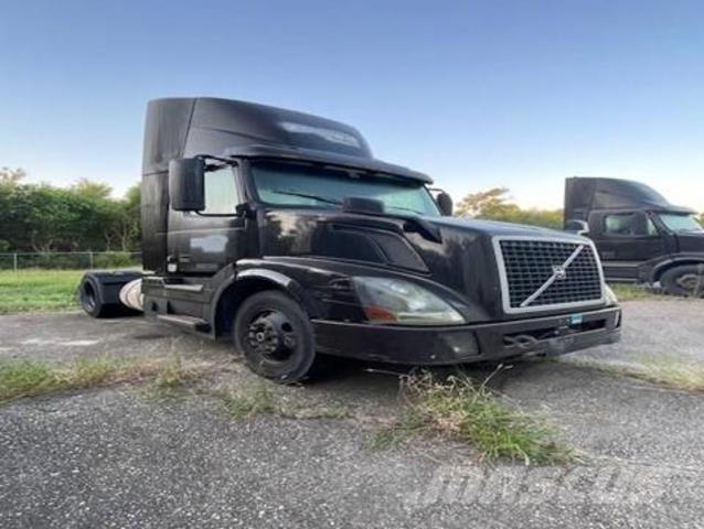 Volvo VNL Trekkers