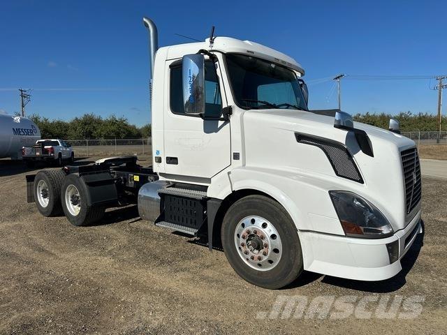 Volvo VNL Trekkers