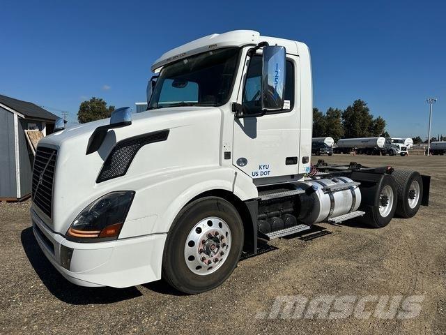 Volvo VNL Trekkers