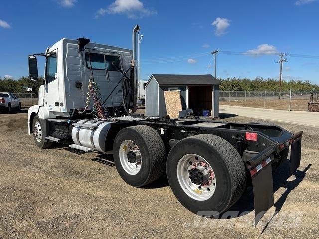 Volvo VNL Trekkers