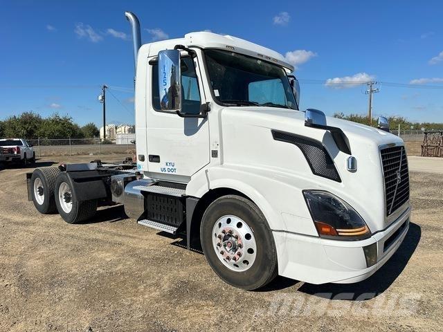 Volvo VNL Trekkers