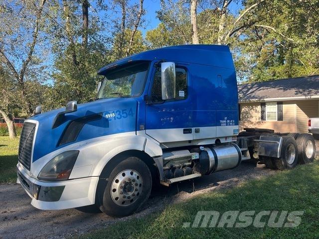 Volvo VNL Trekkers