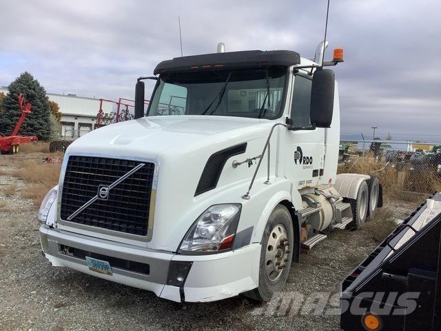 Volvo VNL Trekkers