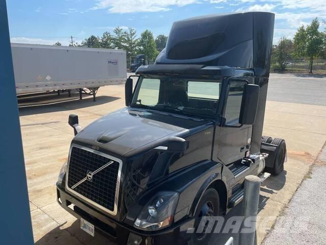 Volvo VNL Trekkers