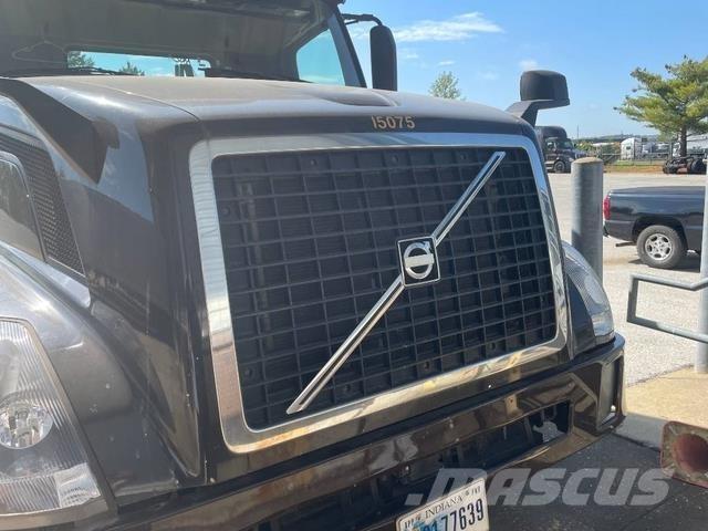 Volvo VNL Trekkers