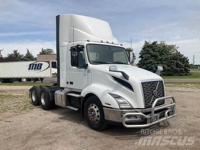 Volvo VNL 300 Trekkers