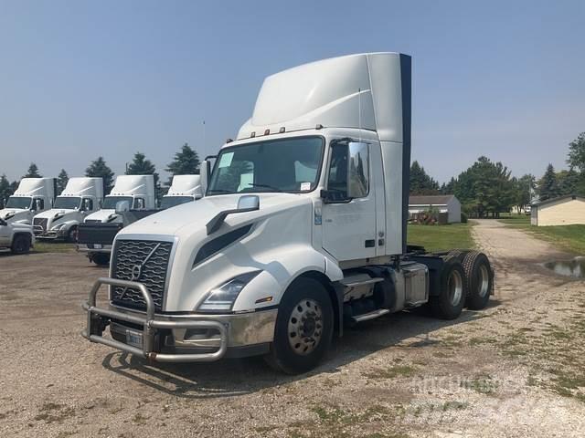 Volvo VNL 300 Trekkers