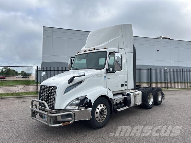 Volvo VNL 300 Tractor Units