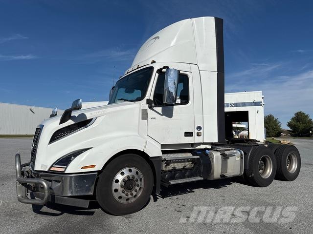 Volvo VNL 300 Trekkers