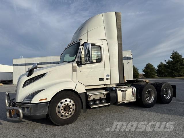 Volvo VNL 300 Trekkers