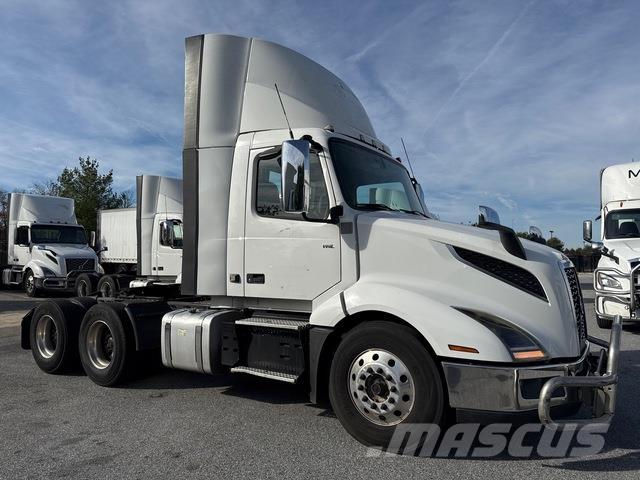 Volvo VNL 300 Trekkers