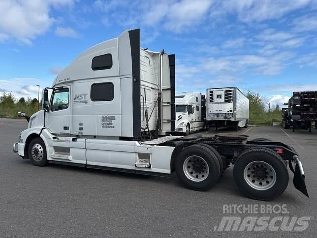 Volvo VNL 780 Trekkers