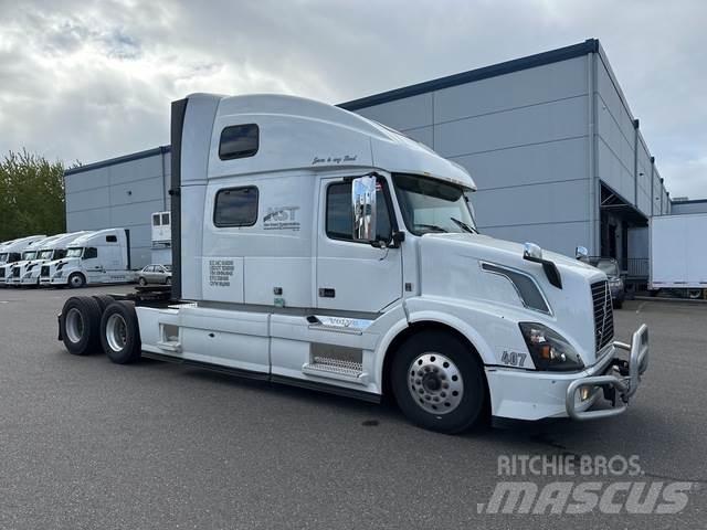 Volvo VNL 780 Trekkers