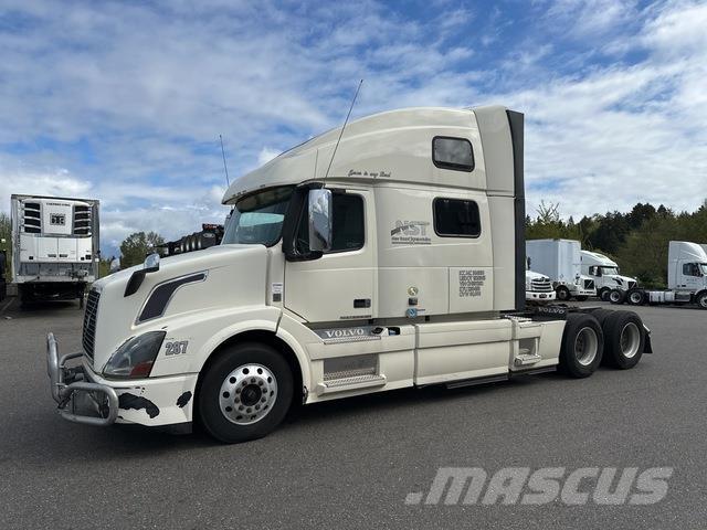 Volvo VNL 780 Trekkers