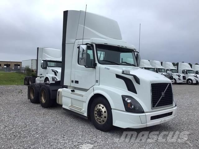 Volvo VNL300 Trekkers
