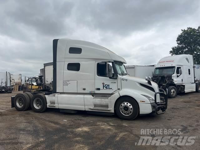 Volvo VNL760 Trekkers