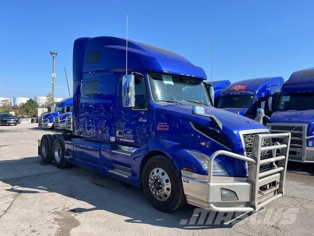 Volvo VNL760 Trekkers